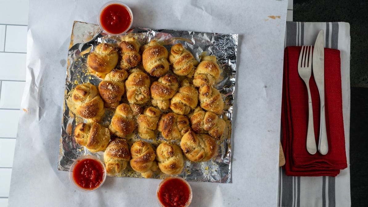 Garlic Knots.