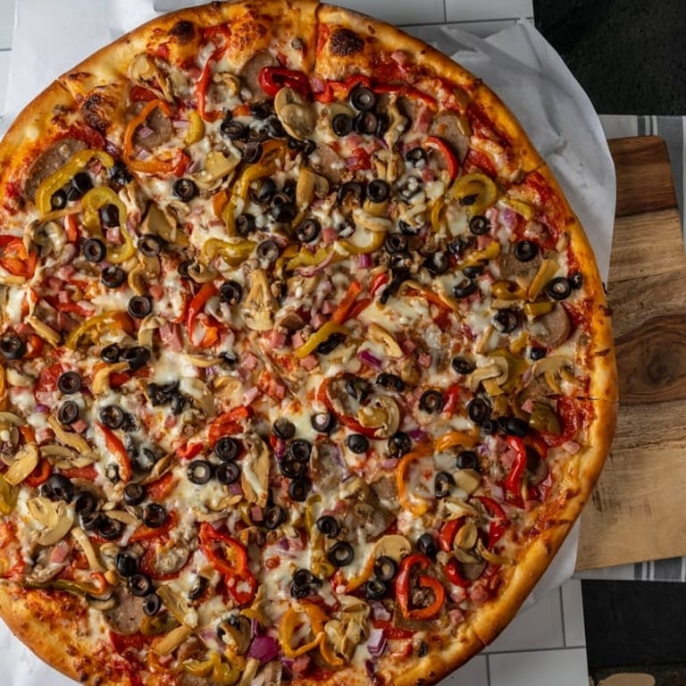 Supreme Pizza: A Flavorful Italian Delight