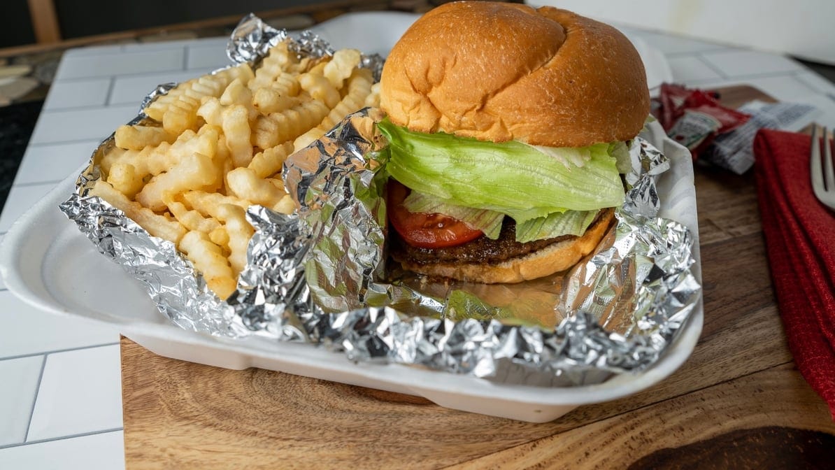 Cheeseburger Deluxe.