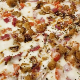 Chicken Alfredo Pizza